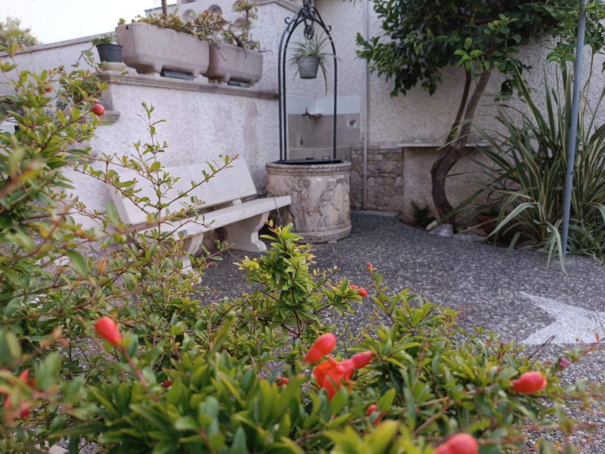 Il Giardino Di Sofia Charm And Comfort Apartment Torre dell'Orso Exteriér fotografie